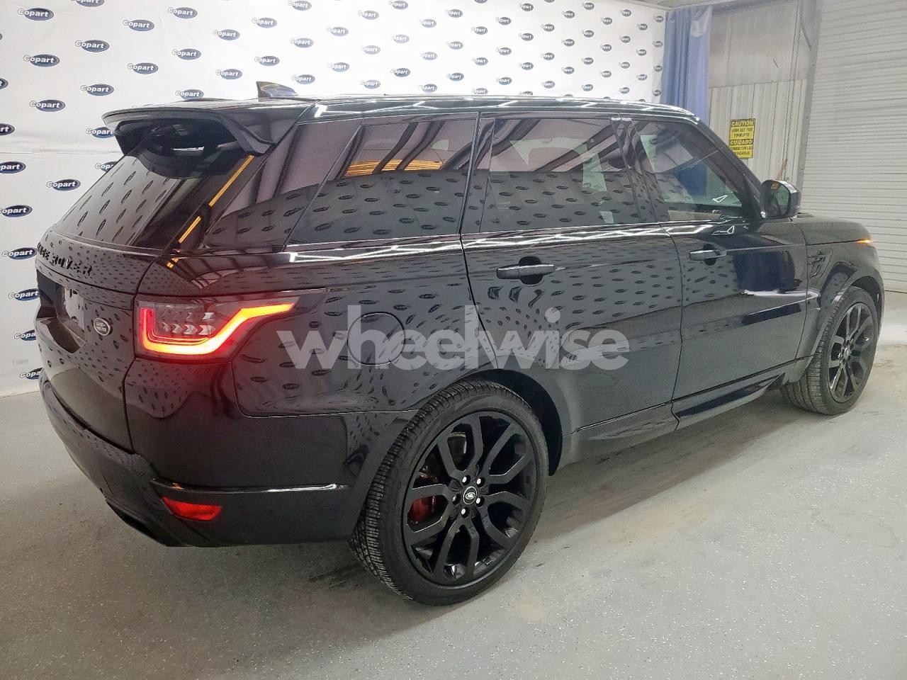 Photo 3 of 2022 LAND ROVER RANGE ROVER SPORT HSE SILVER EDITION (VIN SALWR2SU7NA228485)
