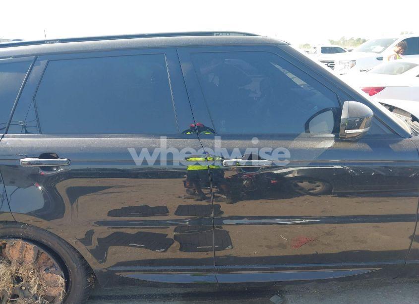 Photo 14 of 2021 Land Rover RANGE ROVER SPORT HSE SILVER EDITION MHEV (VIN SALWR2SUXMA772543)