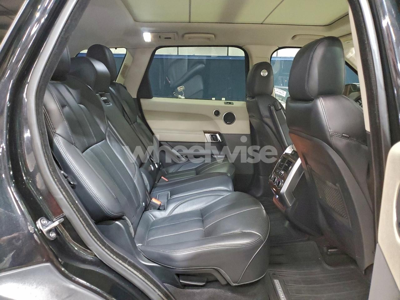 Photo 11 of 2016 LAND ROVER RANGE ROVER SPORT HSE (VIN SALWR2VF8GA635702)