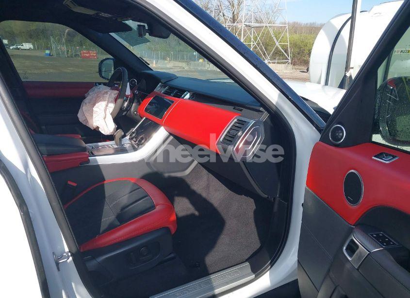 Photo 5 of 2022 Land Rover RANGE ROVER SPORT HST MHEV (VIN SALWS2RUXNA207365)