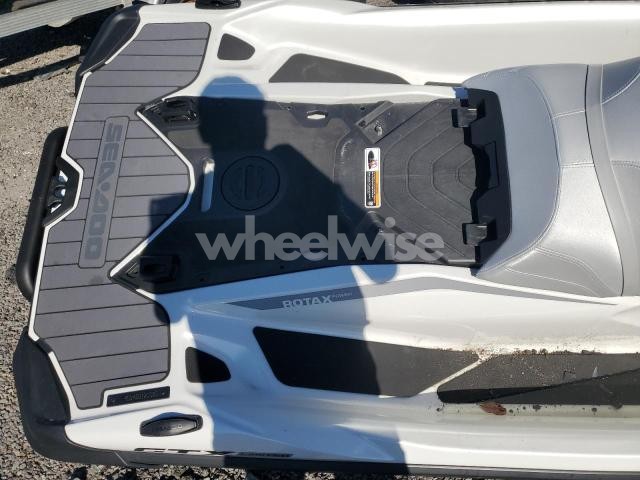 Photo 3 of 2025 SEADOO GTX (VIN SALWV2FE0HA140851)