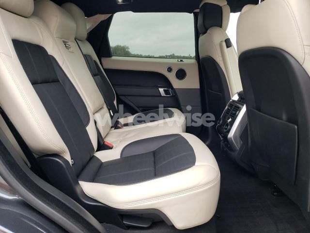 Photo 3 of 2019 LAND ROVER RANGE ROVER SPORT HSE DYNAMIC N/A (VIN SALWV2SV0KA851012)