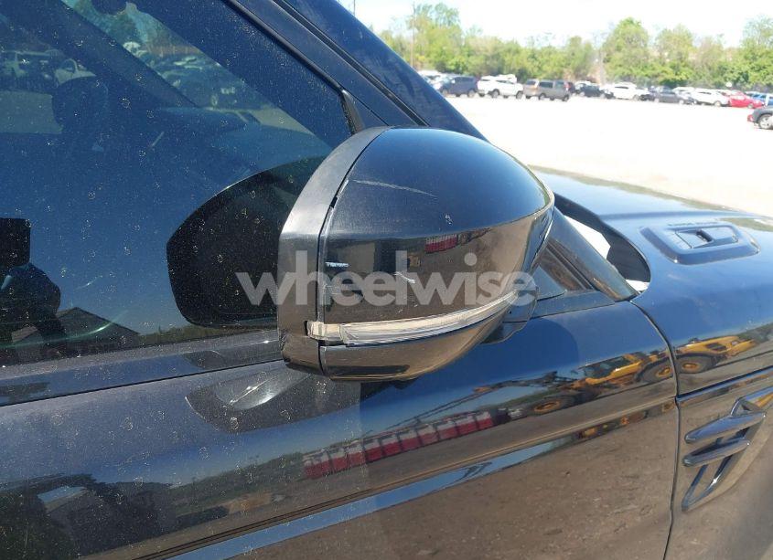 Photo 18 of 2019 Land Rover RANGE ROVER SPORT HSE DYNAMIC (VIN SALWV2SV8KA820624)