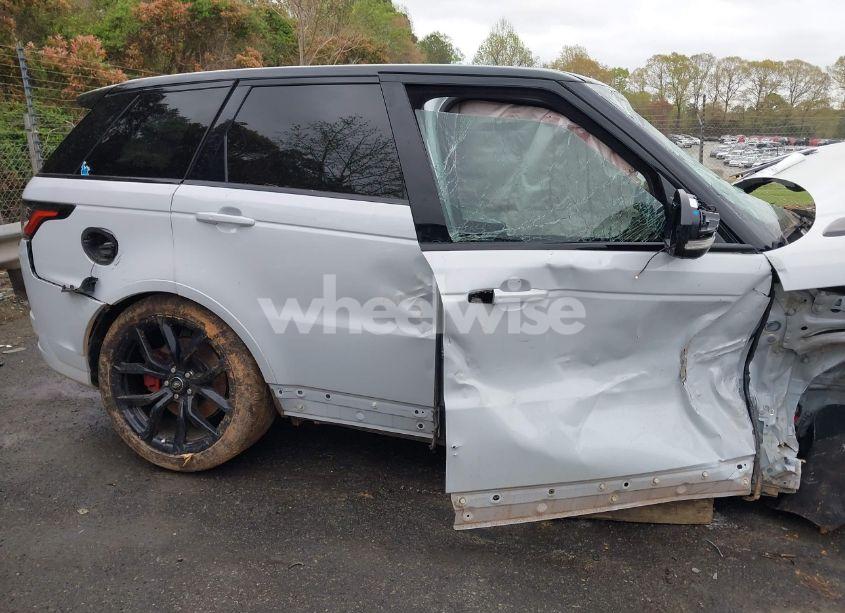 Photo 18 of 2022 Land Rover RANGE ROVER SPORT SVR/SVR CARBON EDITION (VIN SALWZ2RE8NA799627)