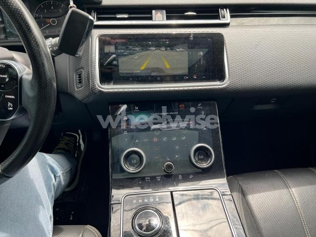 Photo 4 of 2019 LAND ROVER RANGE ROVER VELAR S N/A (VIN SALYB2EV9KA793415)