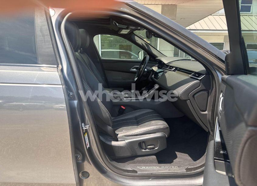 Photo 5 of 2019 Land Rover RANGE ROVER VELAR S (VIN SALYB2EX4KA212887)