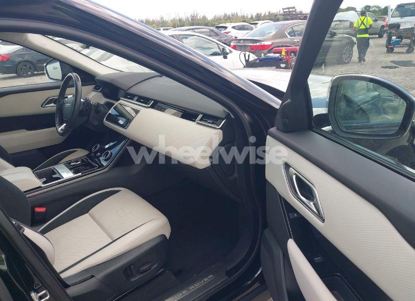 Photo 5 of 2019 Land Rover RANGE ROVER VELAR P250 S (VIN SALYB2EX7KA210115)