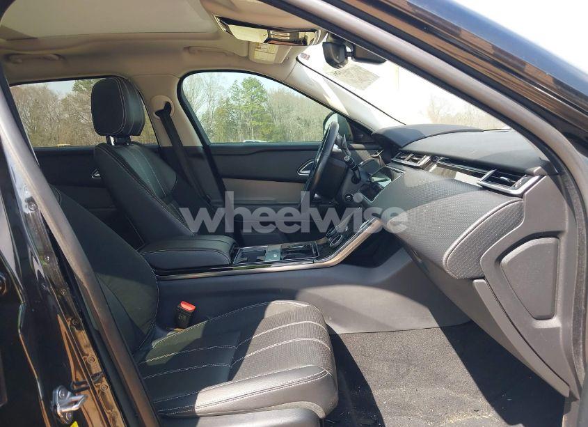 Photo 5 of 2019 Land Rover RANGE ROVER VELAR P250 S (VIN SALYB2EX8KA780429)