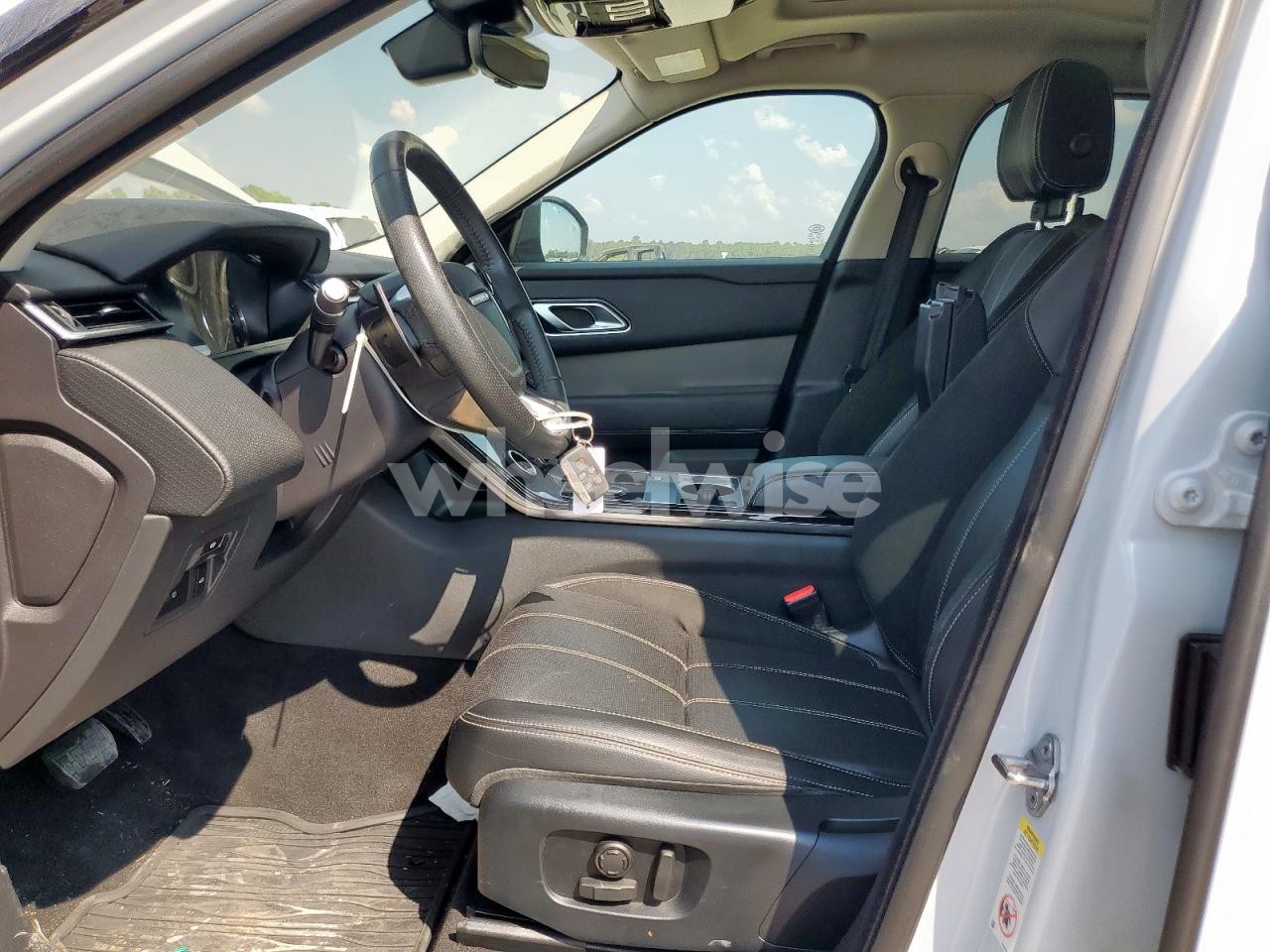 Photo 7 of 2020 LAND ROVER RANGE ROVER VELAR S (VIN SALYB2EX8LA239446)