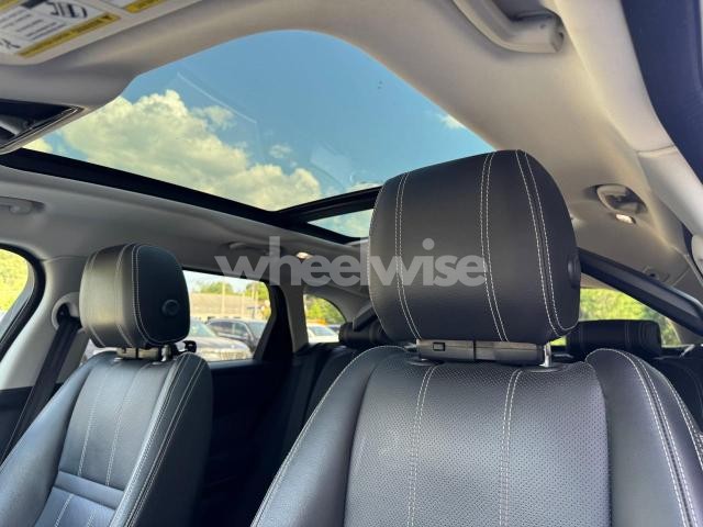 Photo 13 of 2018 LAND ROVER RANGE ROVER VELAR S N/A (VIN SALYB2RN0JA733550)