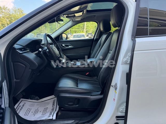 Photo 7 of 2018 LAND ROVER RANGE ROVER VELAR S N/A (VIN SALYB2RN0JA733550)