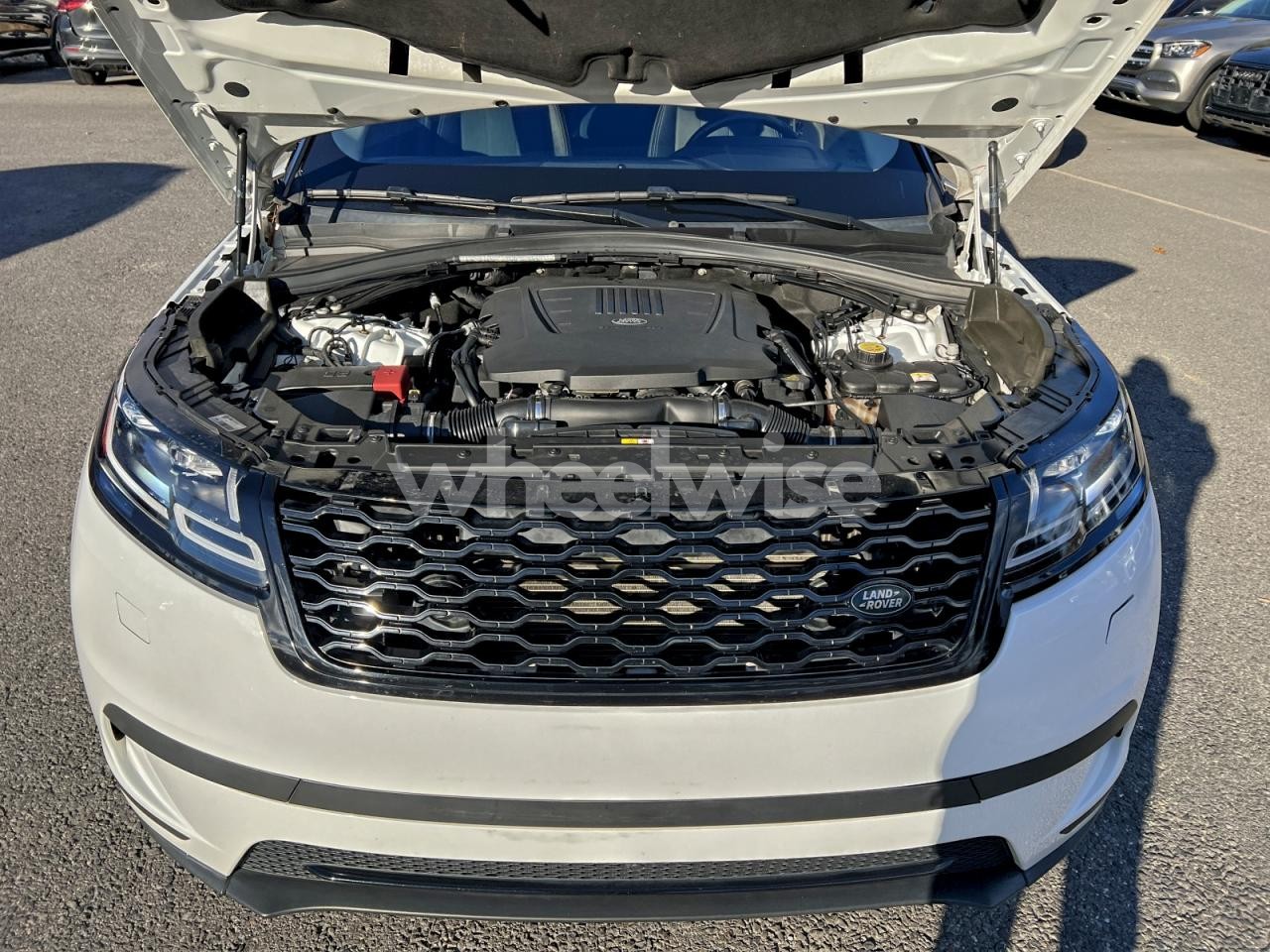 Photo 8 of 2018 LAND ROVER RANGE ROVER VELAR S (VIN SALYB2RV2JA771152)