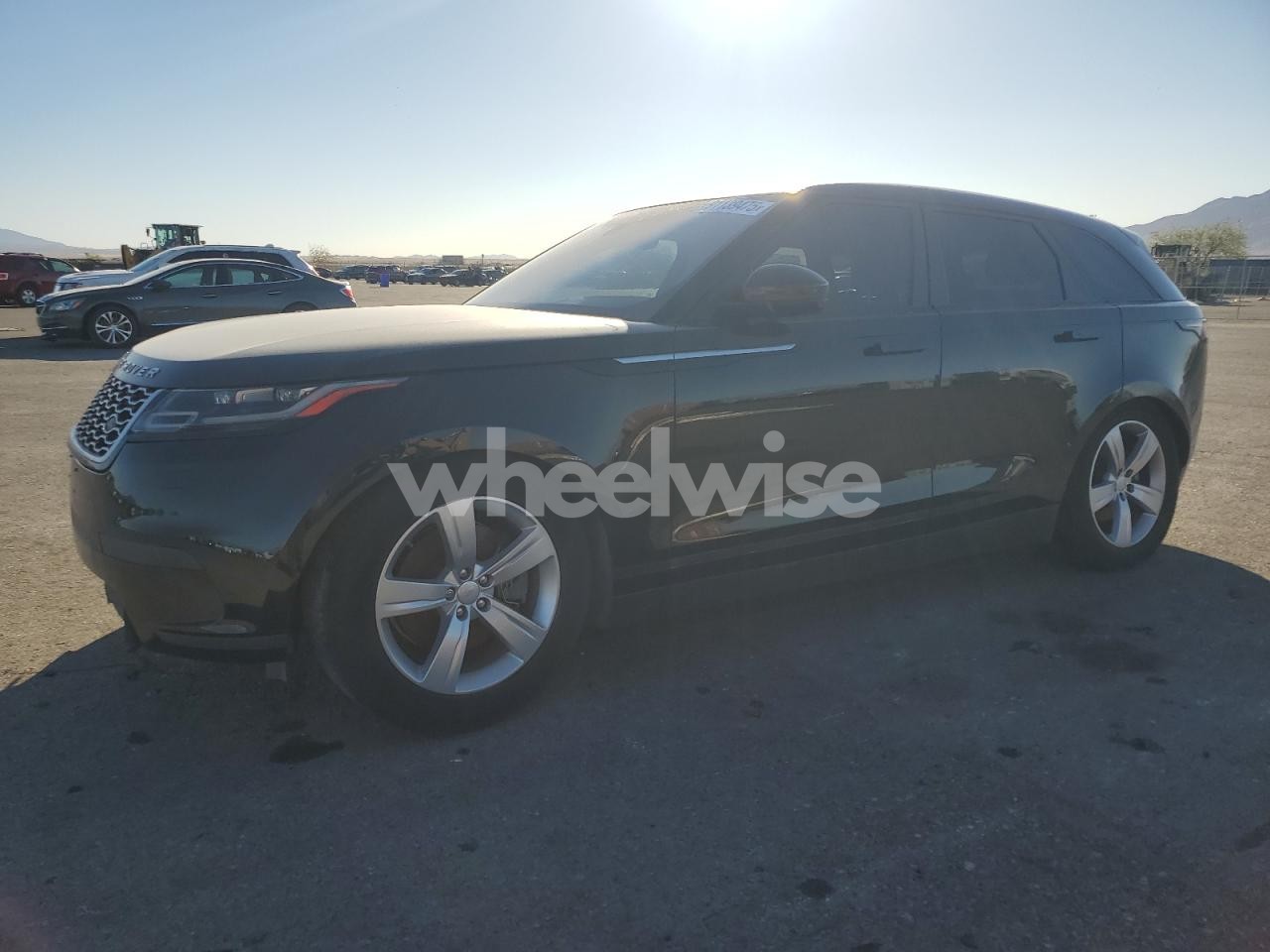 2018 LAND ROVER RANGE ROVER VELAR S (VIN SALYB2RV4JA716833) main photo