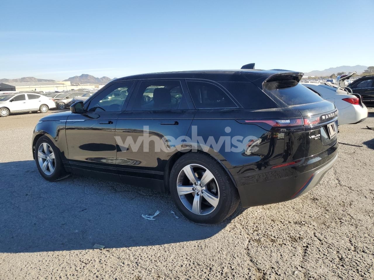 Photo 2 of 2018 LAND ROVER RANGE ROVER VELAR S (VIN SALYB2RV4JA716833)