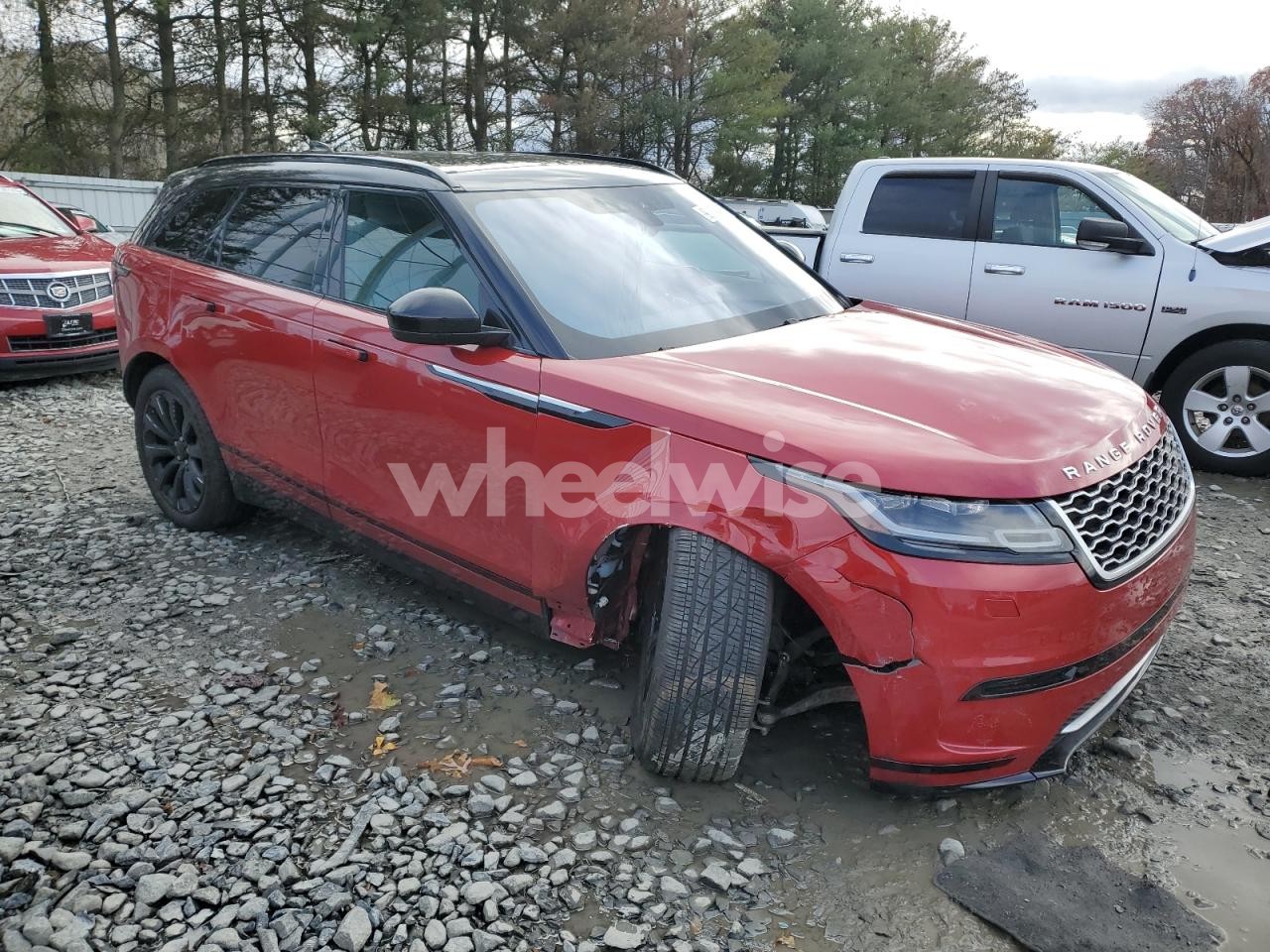Photo 4 of 2018 LAND ROVER RANGE ROVER VELAR S (VIN SALYB2RX1JA732067)
