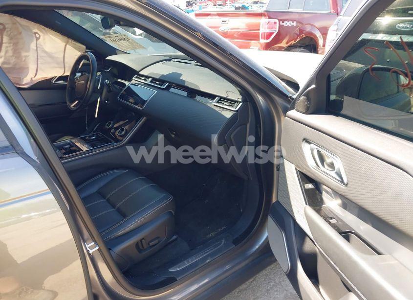 Photo 5 of 2019 Land Rover RANGE ROVER VELAR (VIN SALYL2EV0KA791498)