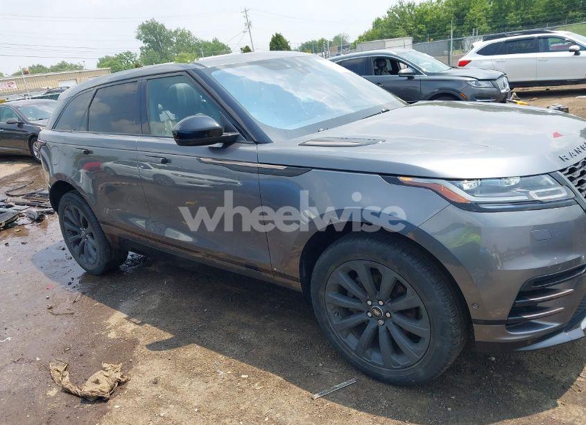 Photo 14 of 2019 Land Rover RANGE ROVER VELAR P250 R-DYNAMIC SE (VIN SALYL2EX2KA793688)