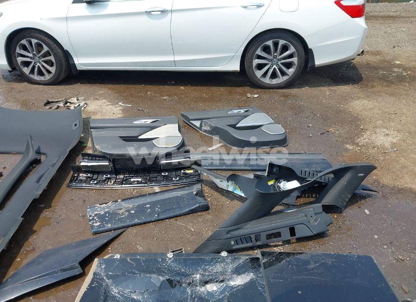 Photo 18 of 2019 Land Rover RANGE ROVER VELAR P250 R-DYNAMIC SE (VIN SALYL2EX2KA793688)