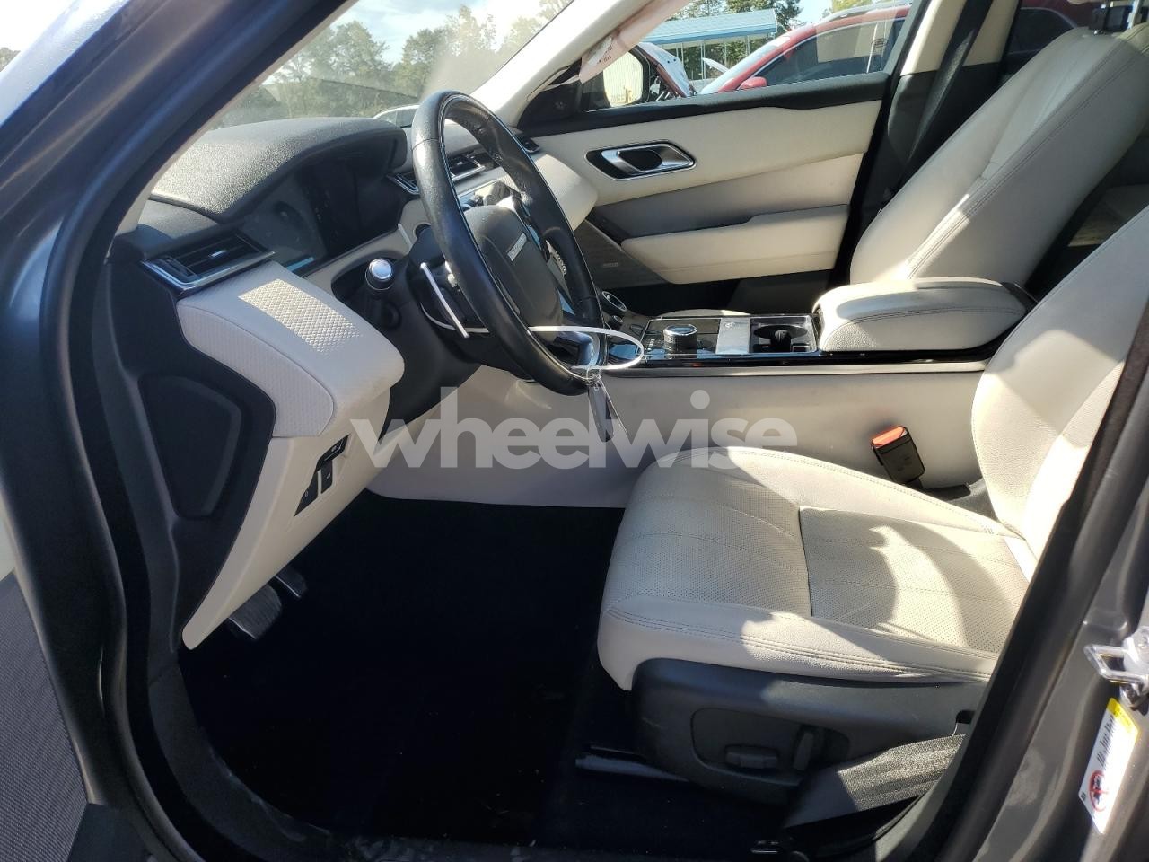 Photo 7 of 2019 LAND ROVER RANGE ROVER VELAR R-DYNAMIC SE N/A (VIN SALYL2EX5KA203452)