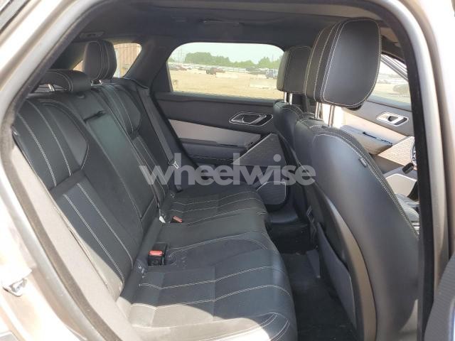Photo 10 of 2019 LAND ROVER RANGE ROVER VELAR R-DYNAMIC SE N/A (VIN SALYL2EX8KA792870)