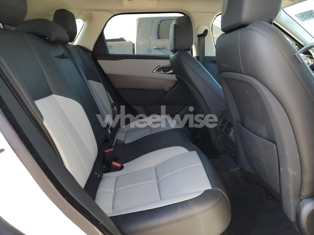 Photo 10 of 2025 LAND ROVER RANGE ROVER VELAR DYNAMIC SE N/A (VIN SALYL2EX9SA392915)