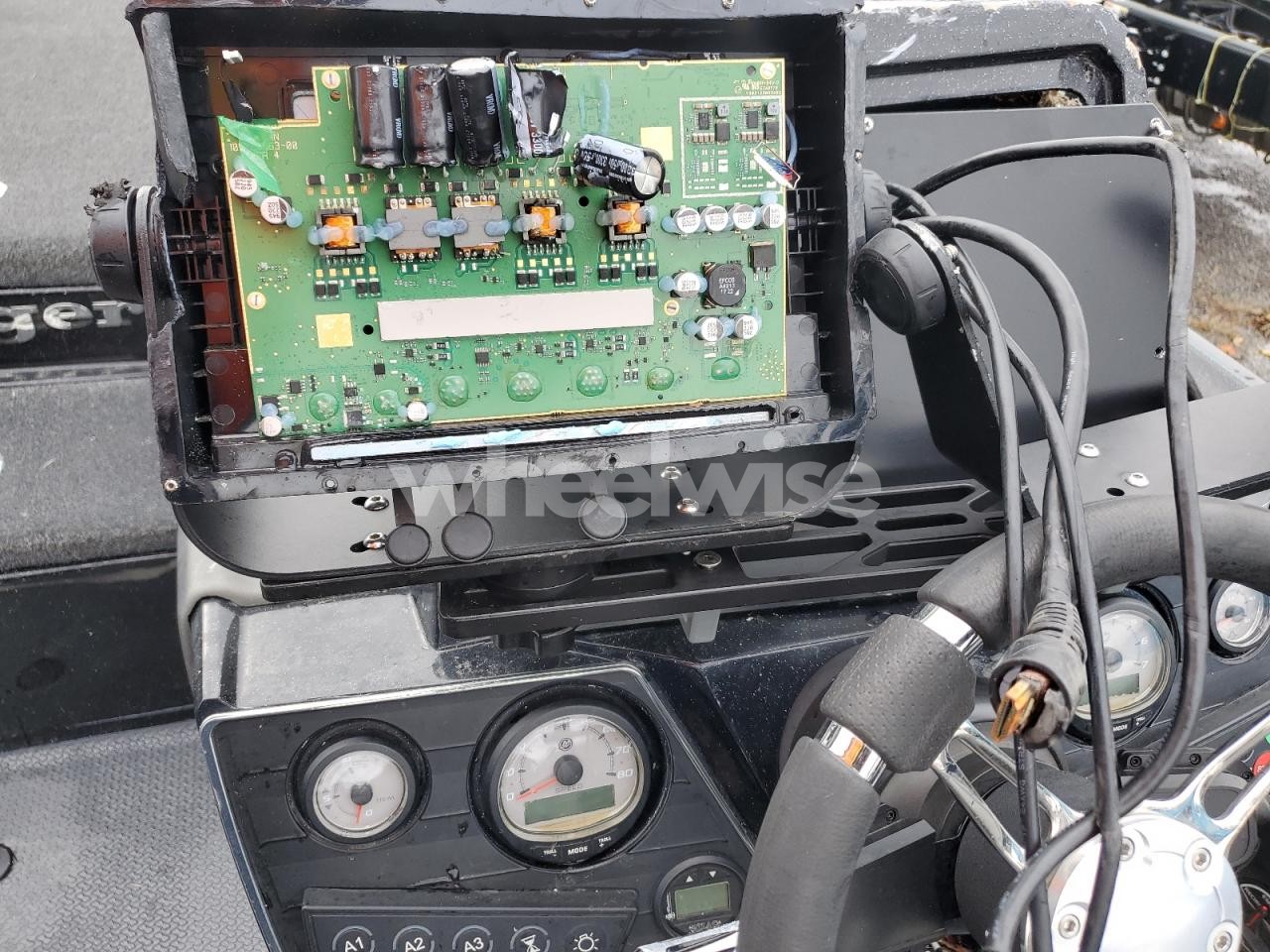 Photo 8 of 2019 LANDAU BOAT CO BOAT (VIN SALYL2FV6KA210259)