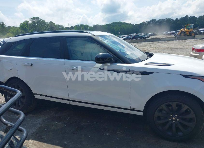 Photo 13 of 2018 Land Rover RANGE ROVER VELAR D180 SE R-DYNAMIC (VIN SALYL2RN6JA758868)