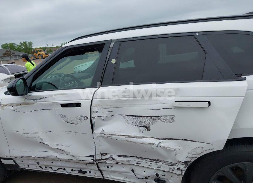 Photo 15 of 2018 Land Rover RANGE ROVER VELAR D180 SE R-DYNAMIC (VIN SALYL2RN9JA723337)