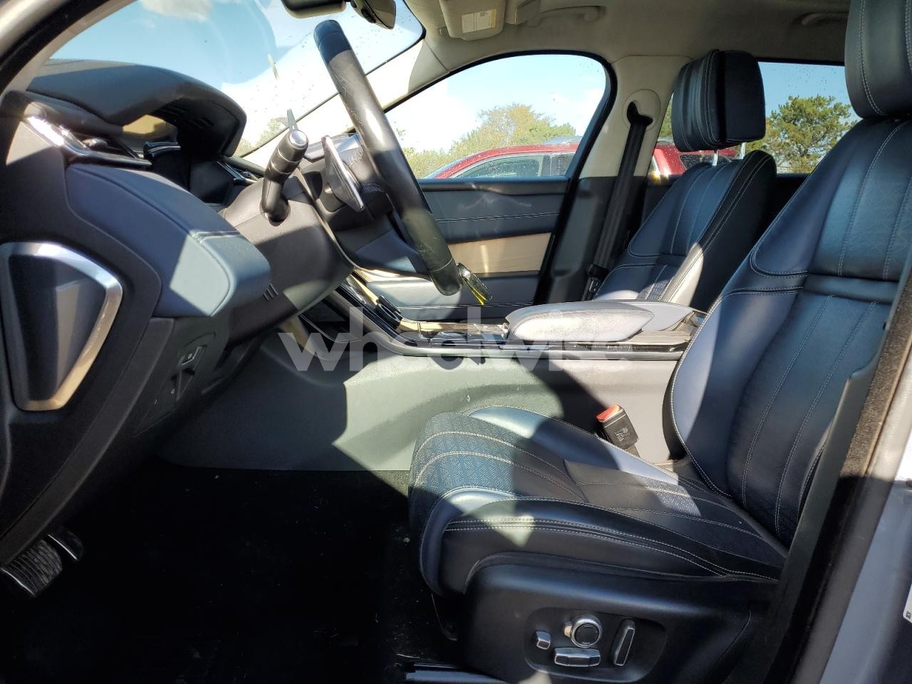 Photo 7 of 2018 LAND ROVER RANGE ROVER VELAR R-DYNAMIC SE N/A (VIN SALYL2RN9JA743796)