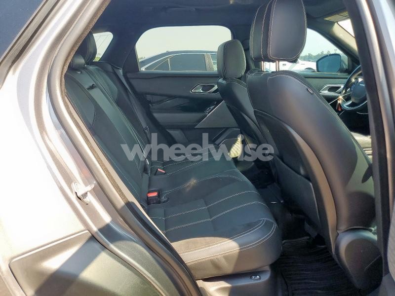 Photo 3 of 2018 LAND ROVER RANGE ROVER VELAR R-DYNAMIC SE N/A (VIN SALYL2RV4JA716831)