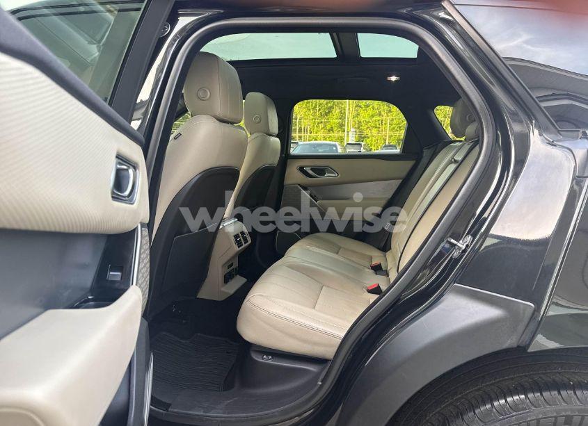 Photo 8 of 2018 Land Rover RANGE ROVER VELAR R-DYNAMIC SE (VIN SALYL2RX7JA715416)