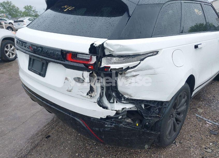 Photo 6 of 2018 Land Rover RANGE ROVER VELAR P250 SE R-DYNAMIC (VIN SALYL2RX8JA731642)