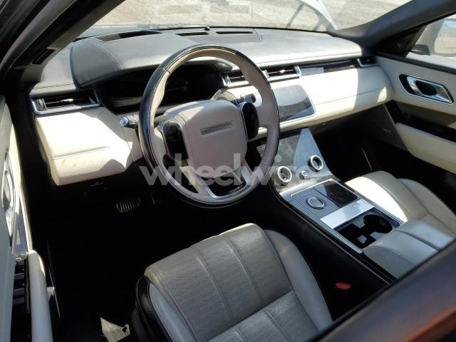 Photo 5 of 2018 LAND ROVER RANGE ROVER VELAR R-DYNAMIC HSE N/A (VIN SALYM2RV1JA702267)