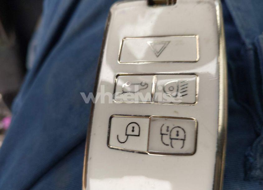 Photo 11 of 2023 Land Rover RANGE ROVER VELAR P250 R-DYNAMIC S (VIN SALYT2EX7PA348791)