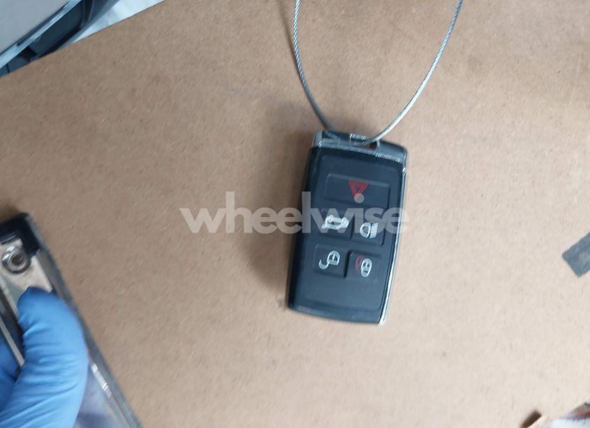 Photo 11 of 2020 Land Rover RANGE ROVER EVOQUE S (VIN SALZJ2FX9LH120642)