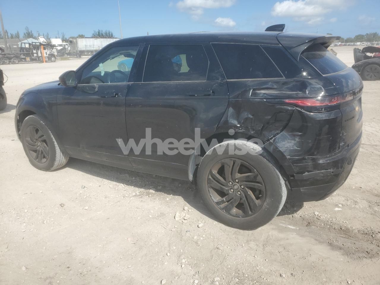 Photo 2 of 2022 LAND ROVER RANGE ROVER EVOQUE S (VIN SALZJ2FXXNH172171)