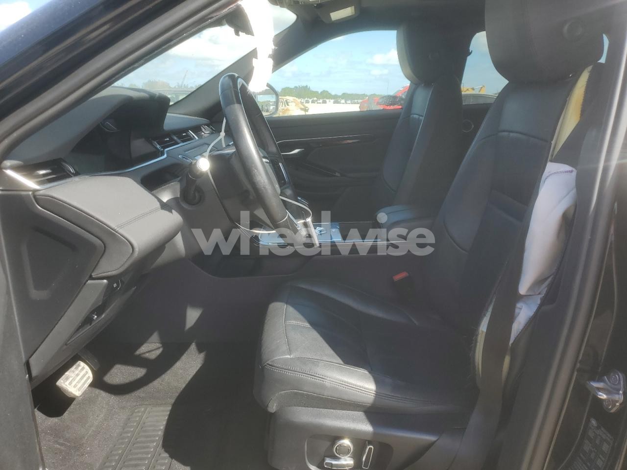 Photo 7 of 2022 LAND ROVER RANGE ROVER EVOQUE S (VIN SALZJ2FXXNH172171)