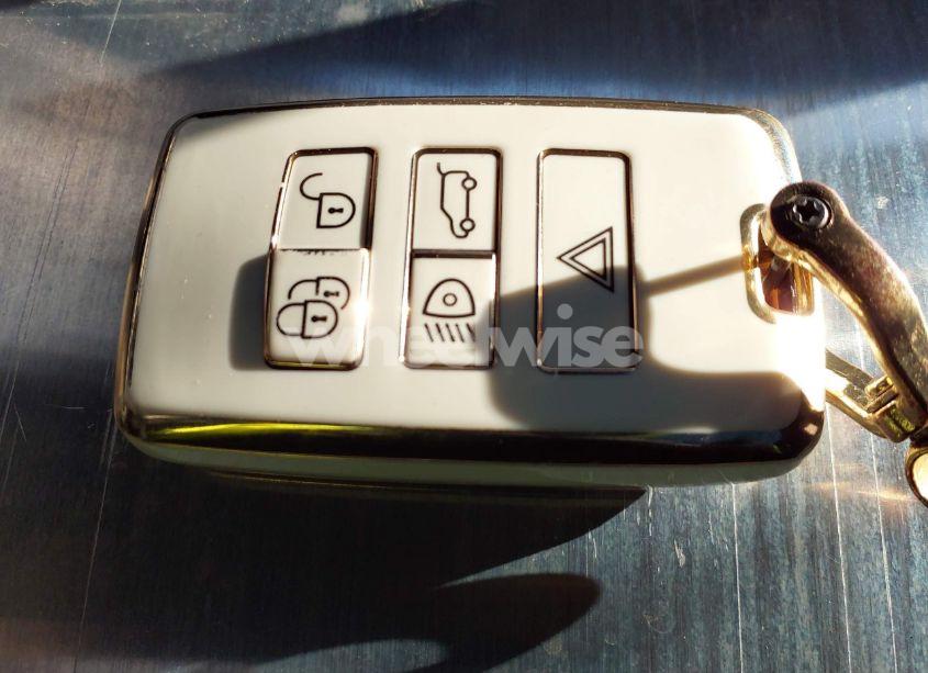 Photo 11 of 2020 Land Rover RANGE ROVER EVOQUE FIRST EDITION (VIN SALZL2FX8LH028139)