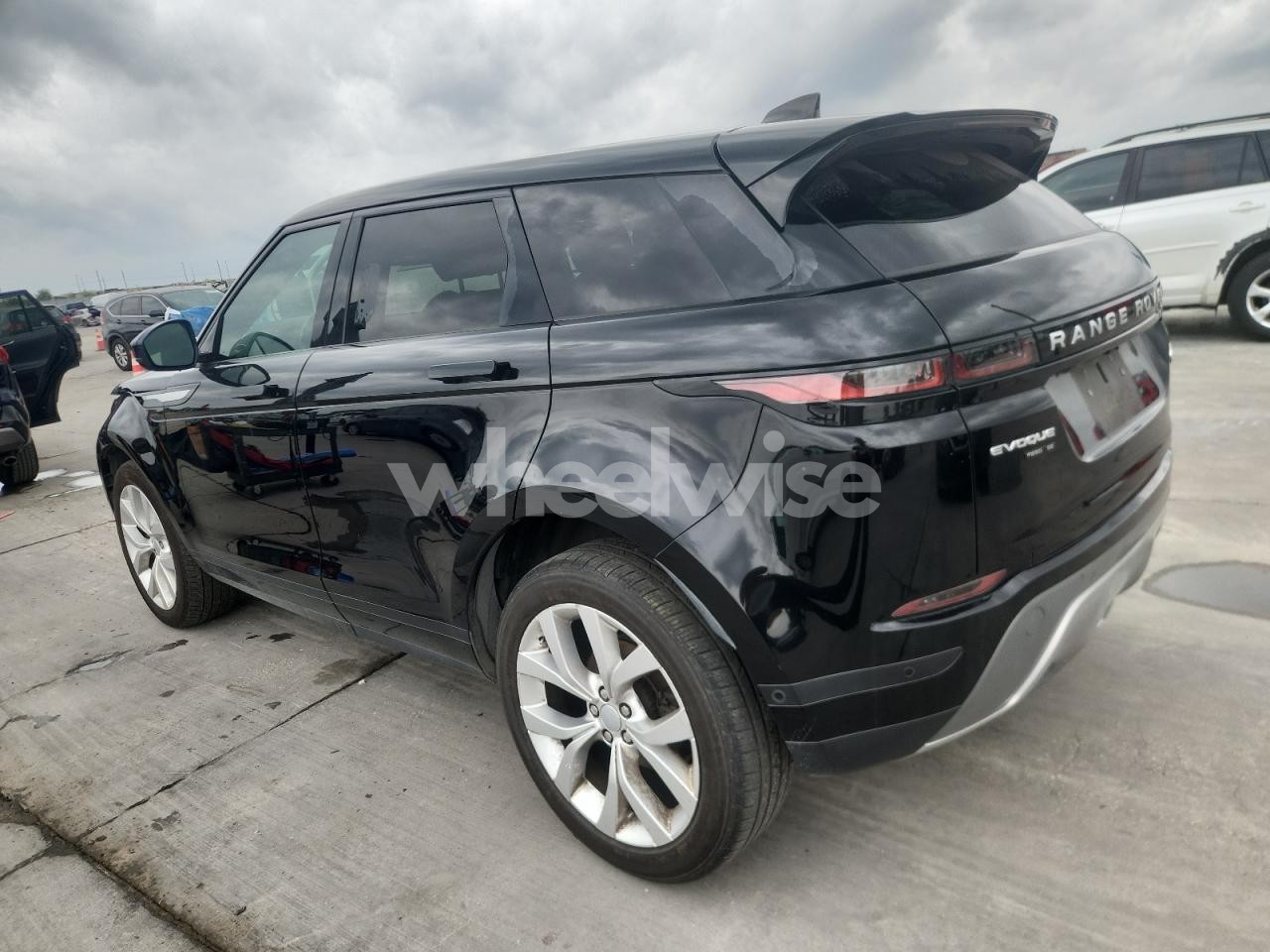 Photo 2 of 2020 LAND ROVER RANGE ROVER EVOQUE SE (VIN SALZP2FX0LH075329)
