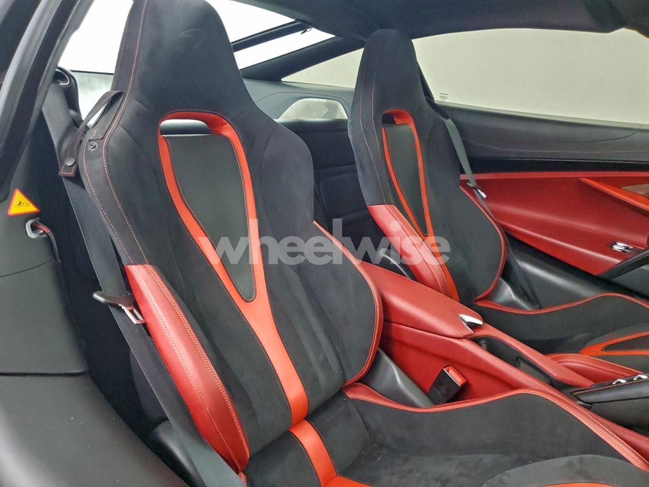 Photo 10 of 2018 MCLAREN AUTOMOTIVE 720S (VIN SBM14DCA3JW002108)