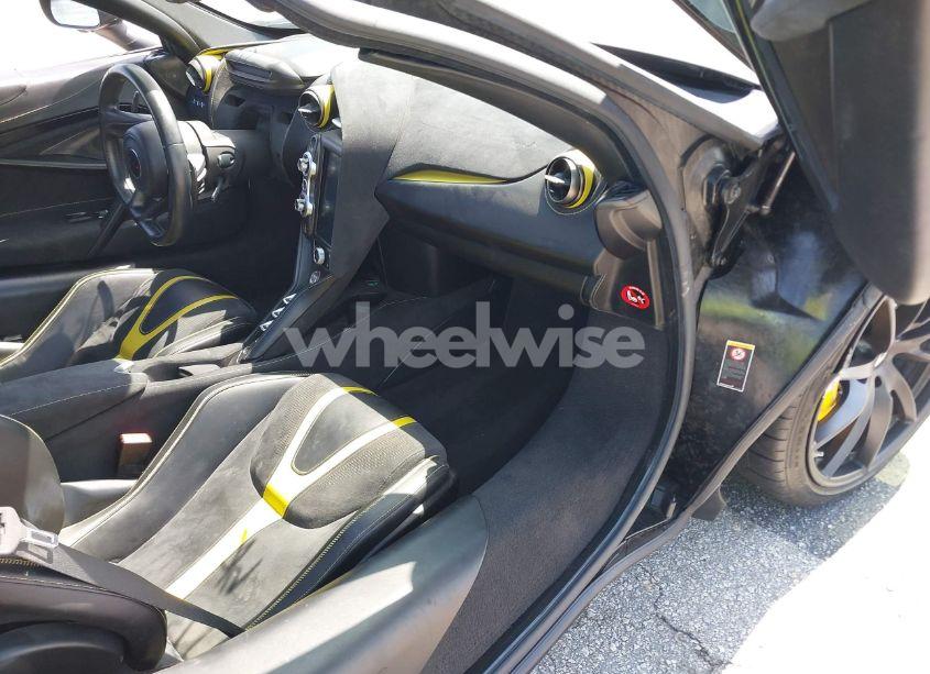 Photo 5 of 2018 Mclaren 720s LUXURY/PERFORMANCE (VIN SBM14DCA9JW001142)