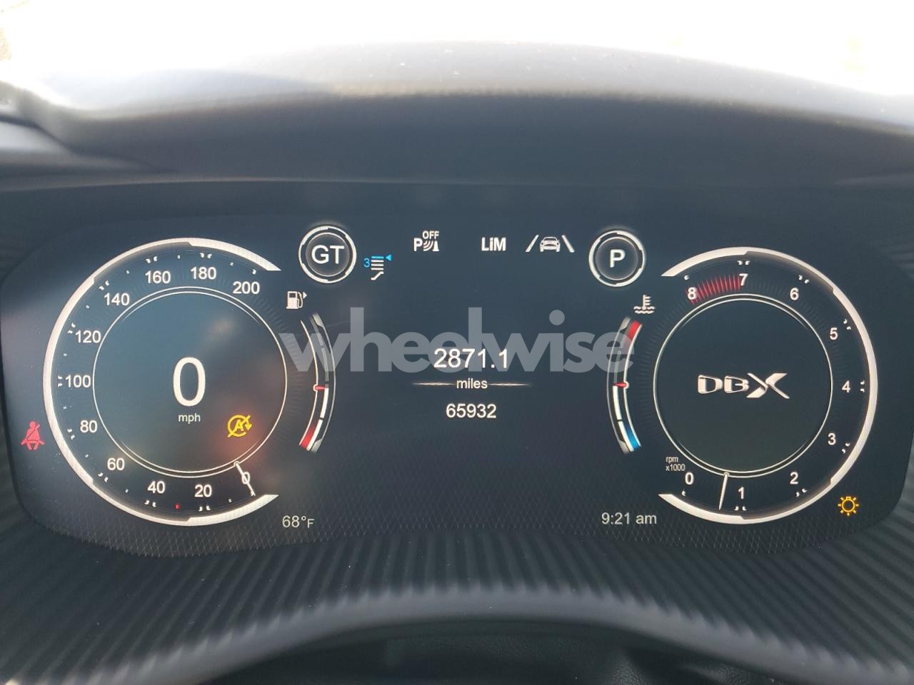 Photo 9 of 2021 ASTON MARTIN DBX (VIN SCFVUJAW7MTV00861)