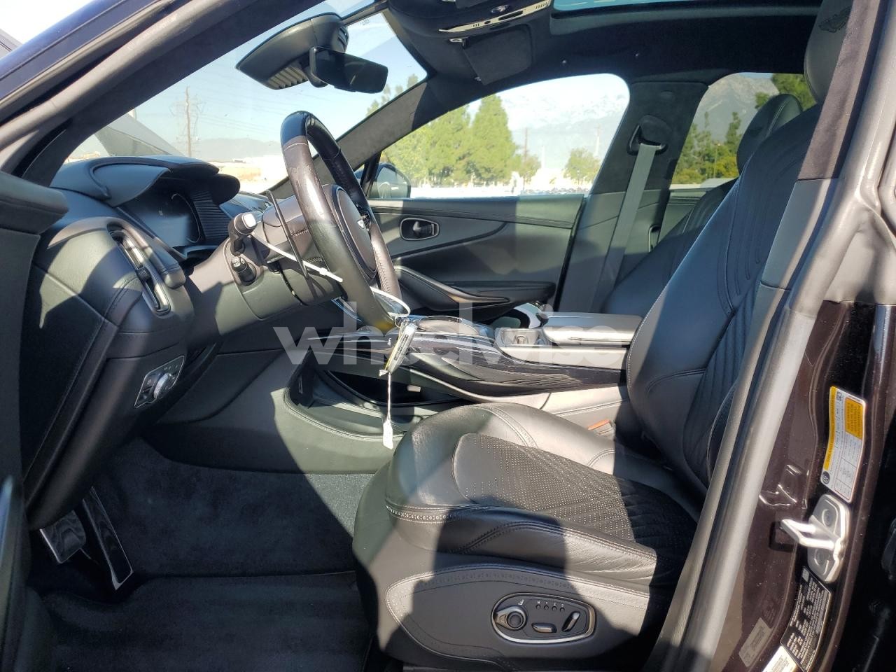 Photo 7 of 2021 ASTON MARTIN DBX (VIN SCFVUJAW7MTV00861)