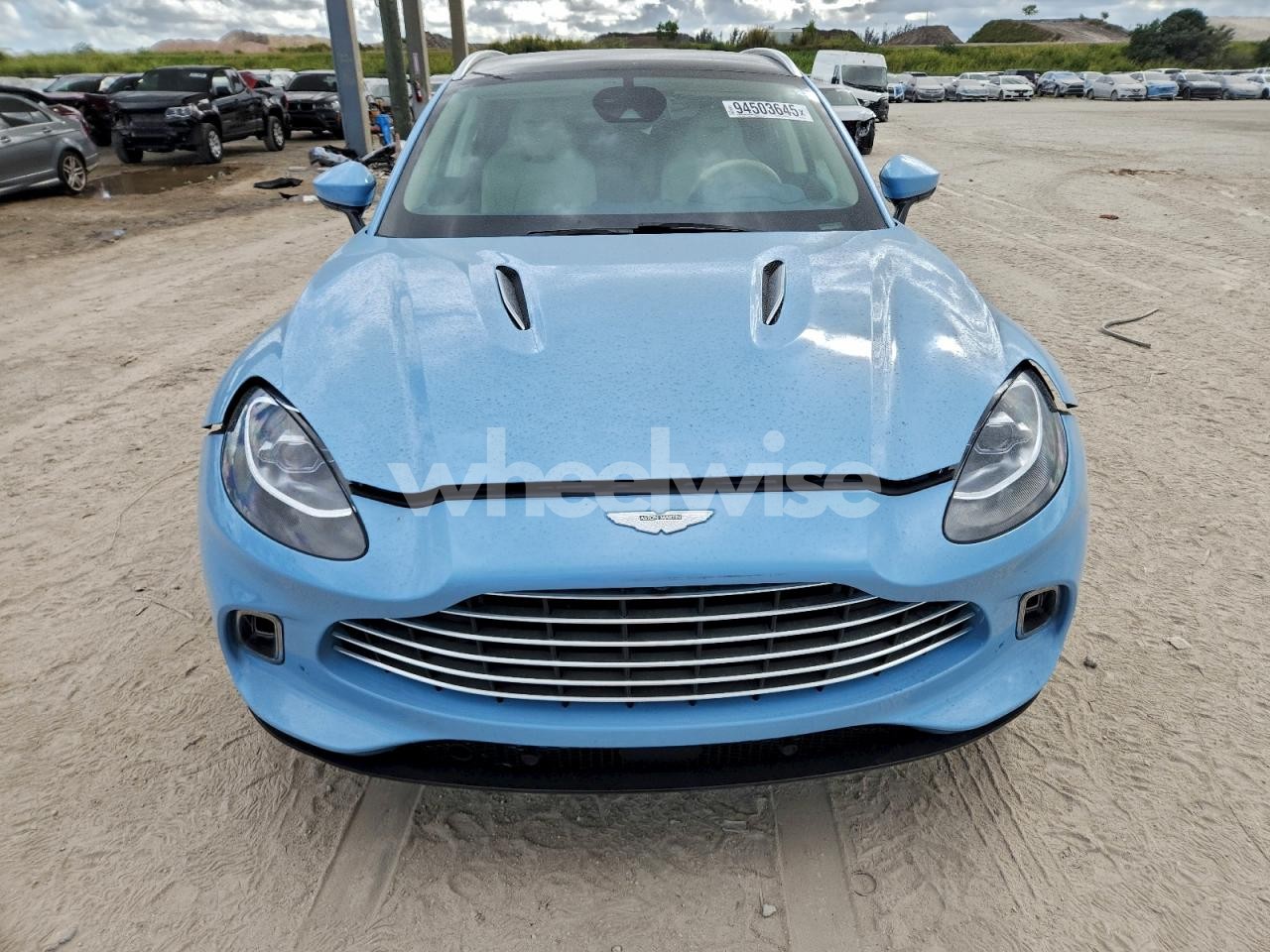 Photo 5 of 2021 ASTON MARTIN DBX (VIN SCFVUJAW7MTV03260)