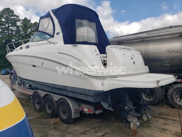 Photo 4 of 2002 SEA- RAY SUNDEC (VIN SERT8787E102)