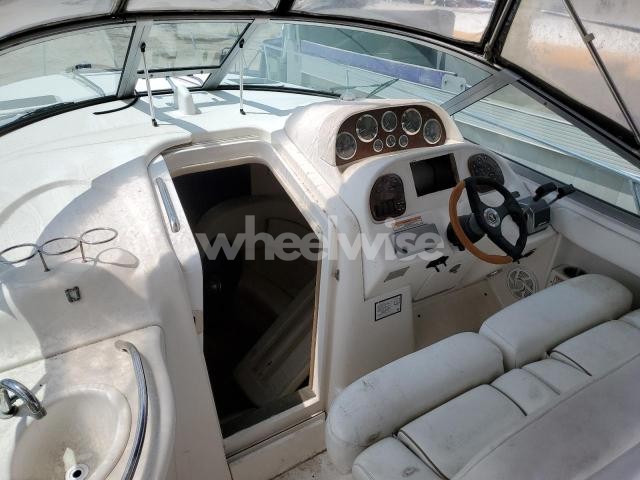 Photo 8 of 2002 SEA- RAY SUNDEC (VIN SERT8787E102)