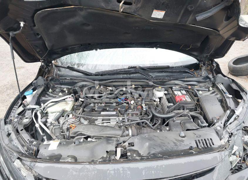 Photo 10 of 2017 Honda Civic SPORT (VIN SHHFK7G40HU227934)