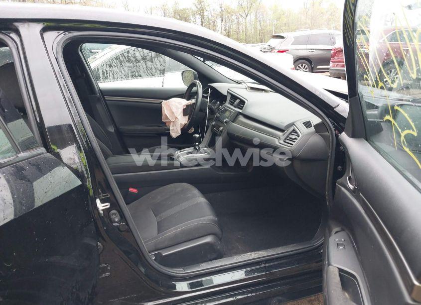 Photo 5 of 2017 Honda Civic SPORT (VIN SHHFK7G40HU227934)