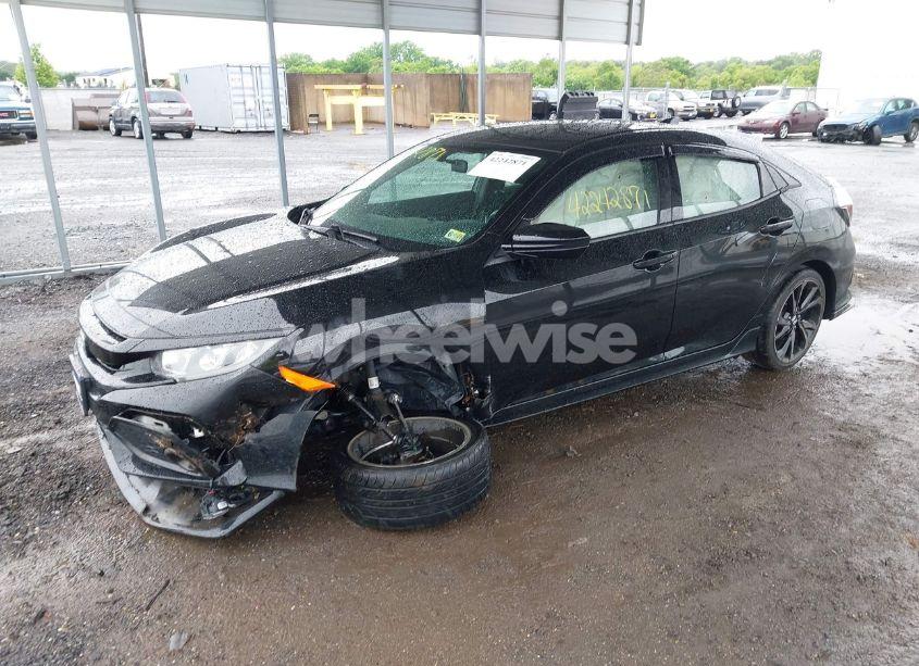 Photo 2 of 2018 Honda Civic SPORT (VIN SHHFK7G43JU224533)