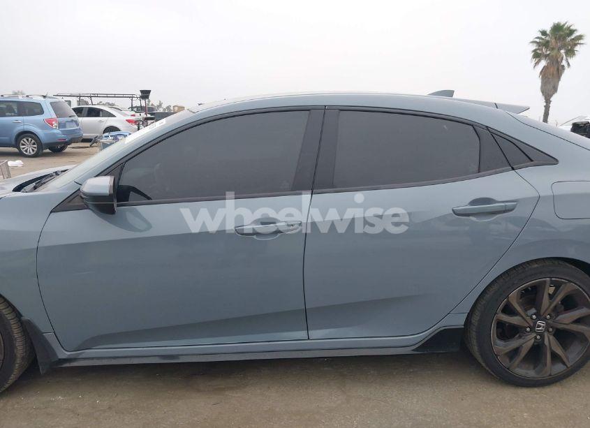 Photo 14 of 2018 Honda Civic SPORT (VIN SHHFK7H40JU428303)